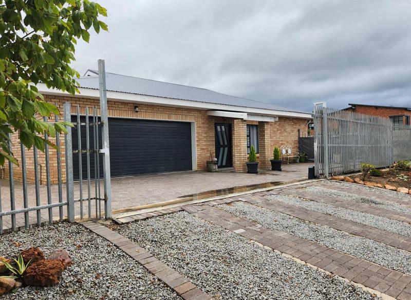 5 Bedroom Property for Sale in Die Bult Western Cape